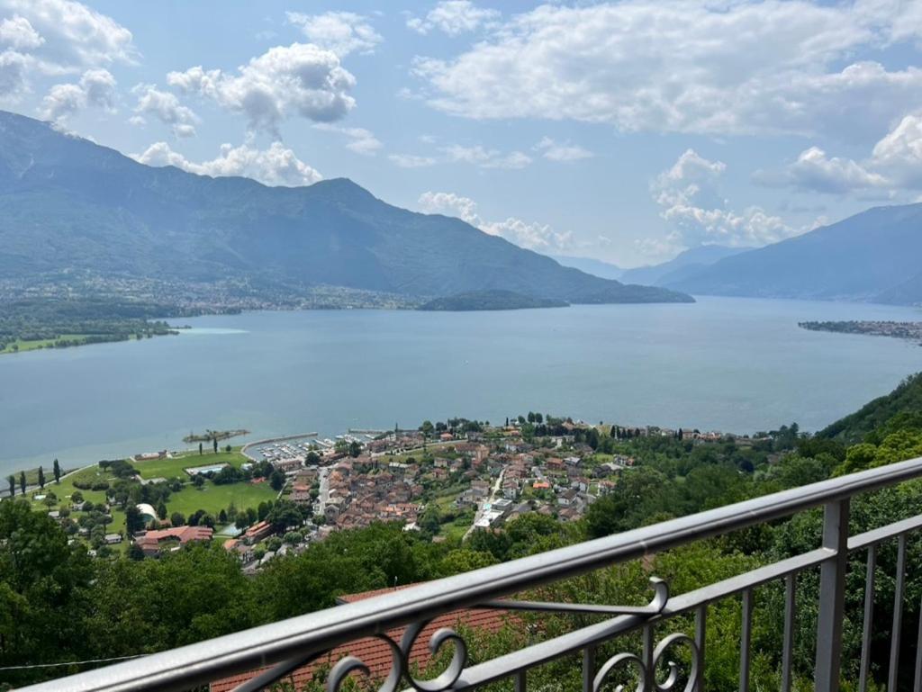 Un Balcone Sul Lago By Wonderful Italy Montemezzo Extérieur photo